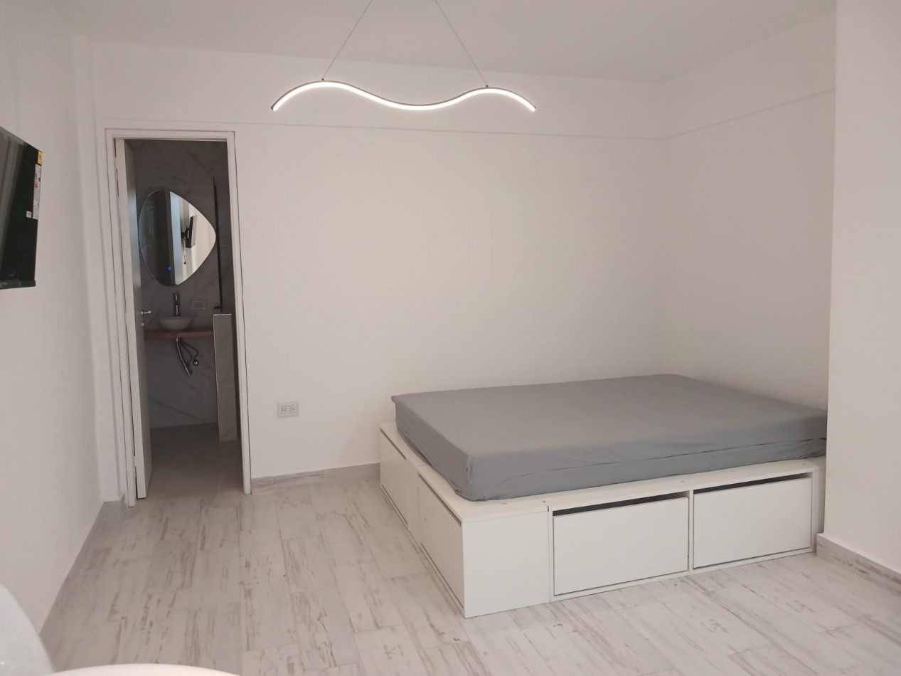 Venta departamento monoambiente, reciclado y amoblado, plaza mitre