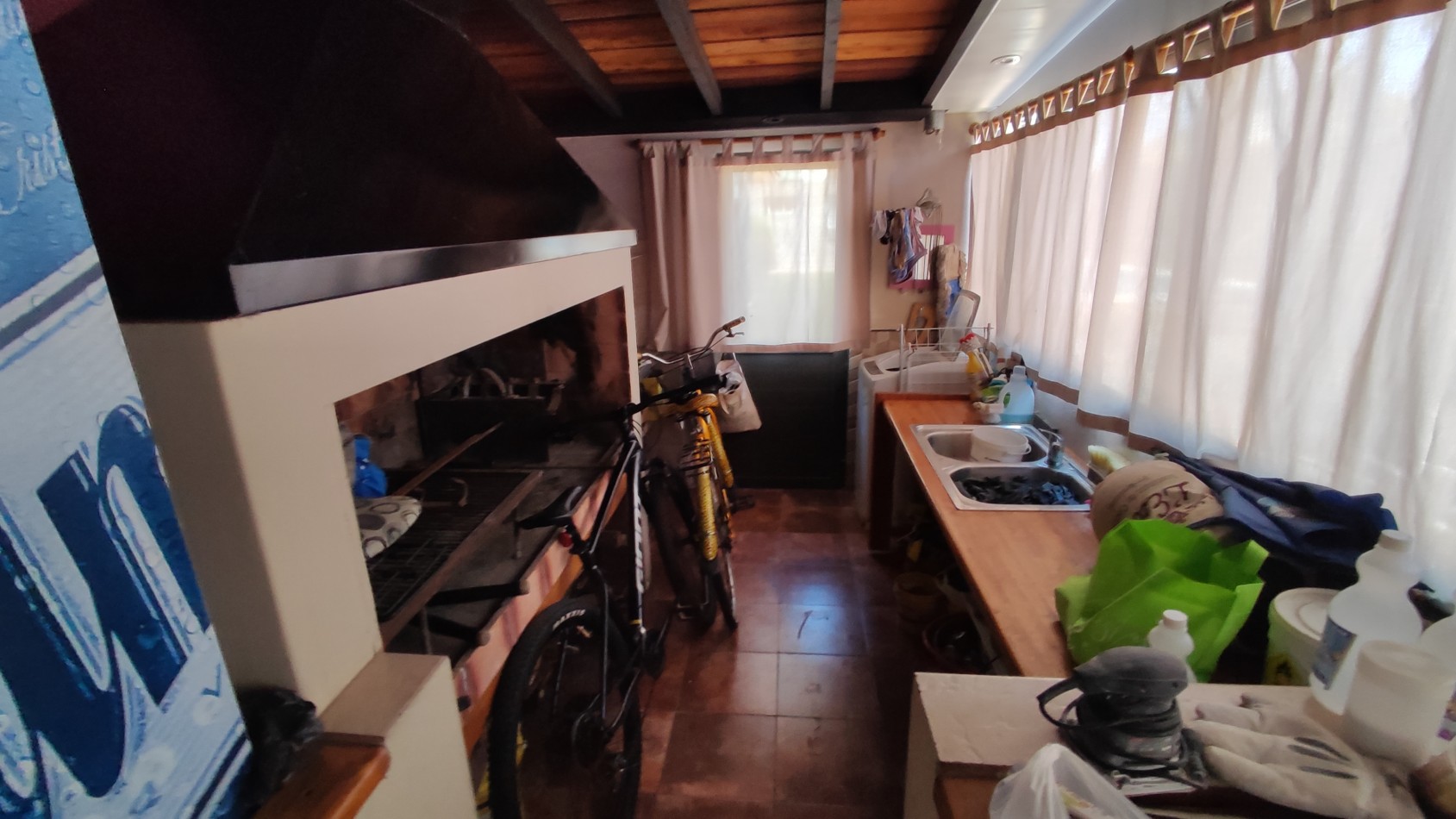 Chalet 5 ambientes C/pileta y Quincho