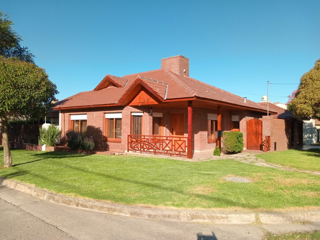 CASA 4 AMBIENTES BARRIO RESIDENCIAL MIRAMAR -APTO CREDITO