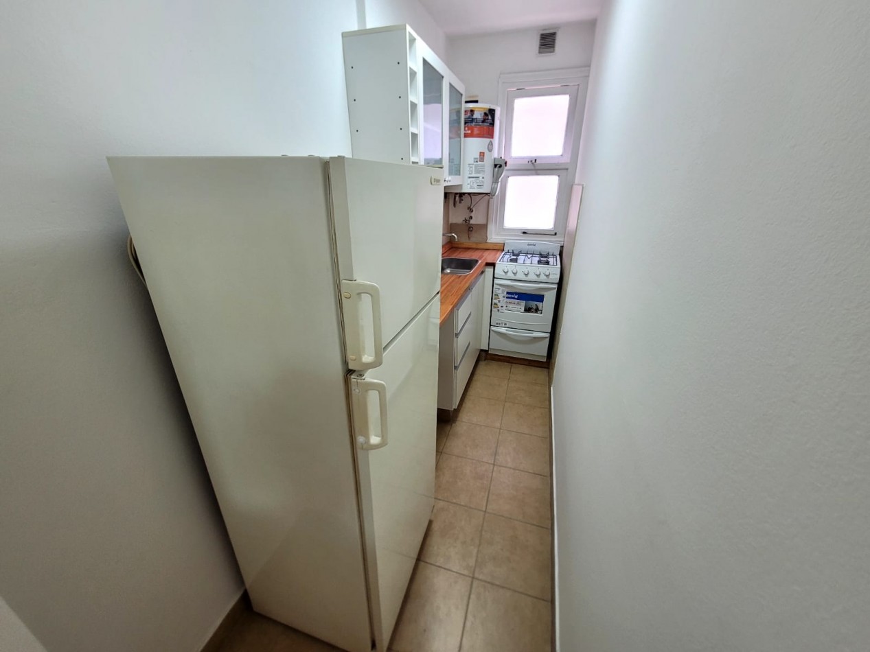 VENTA MONOAMBIENTE RECICLADO CON BALCON A LA CALLE PLAZA COLON