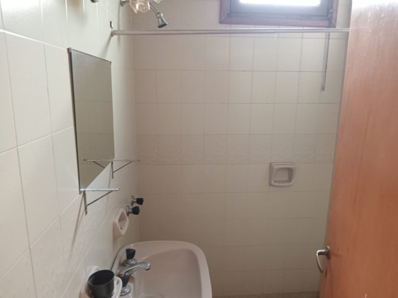 CASA 3 AMBIENTES CON DEPARTAMENTO Y QUINCHO