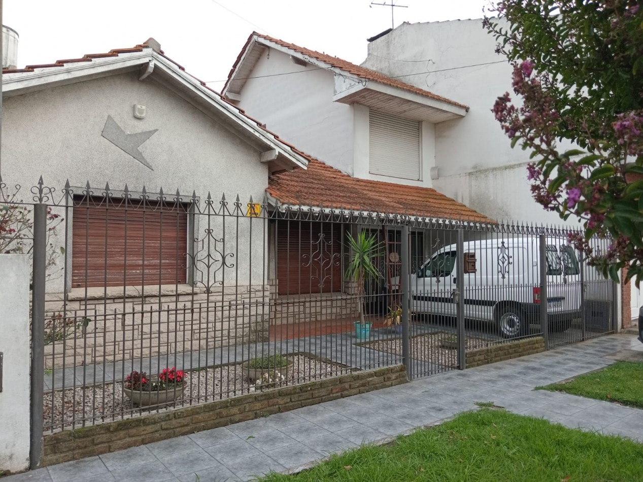 CASA 3 AMBIENTES CON DEPARTAMENTO Y QUINCHO