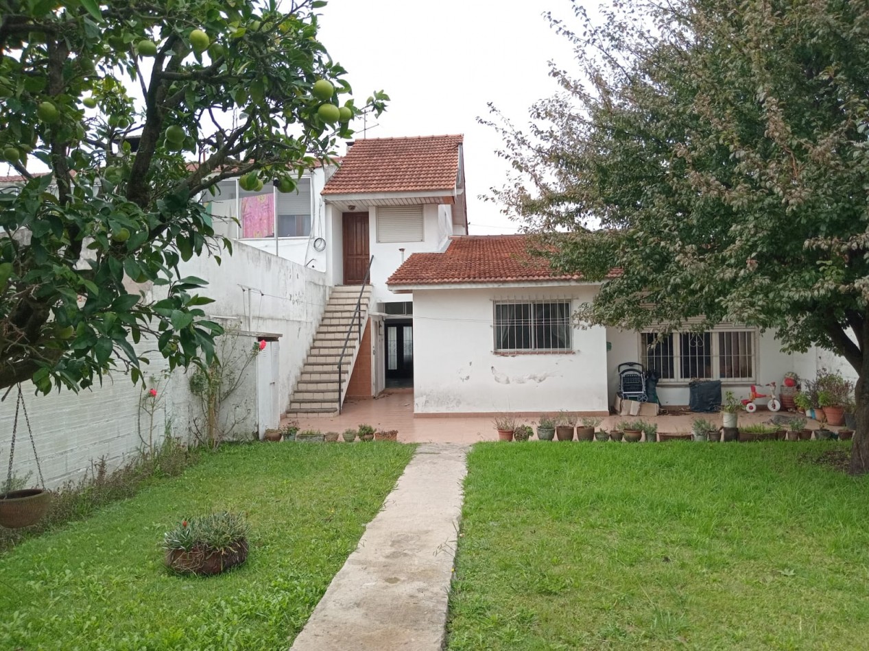 CASA 3 AMBIENTES CON DEPARTAMENTO Y QUINCHO