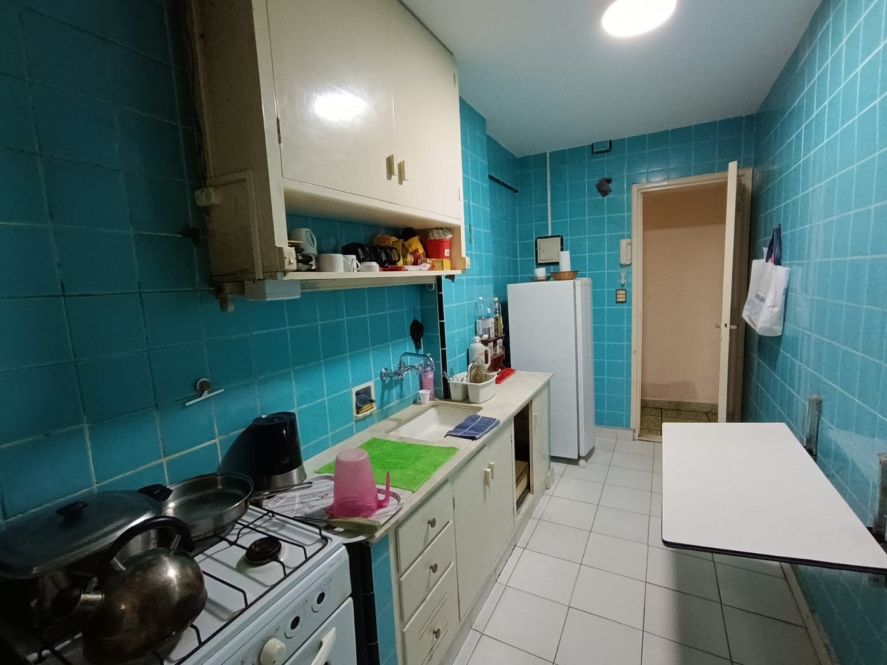 VENTA DEPARTAMENTO 2 AMBIENTES  A LA CALLE CON VISTA AL MAR Y PLAZA COLON + DEPENDENCIA