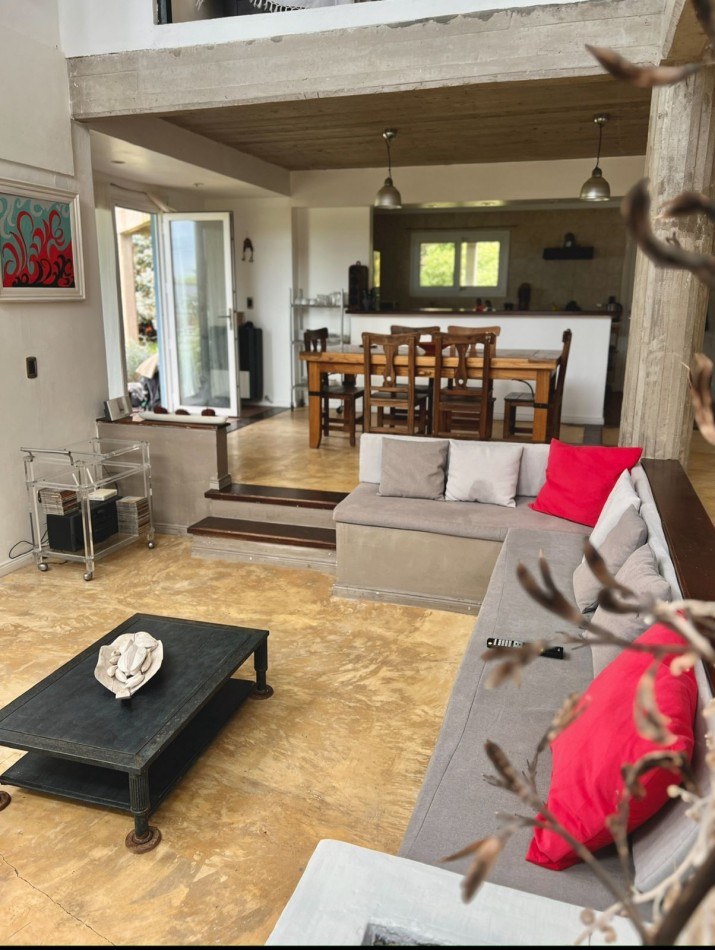 VENTA CASA 3 AMBIENTES A 150 METROS DEL MAR-