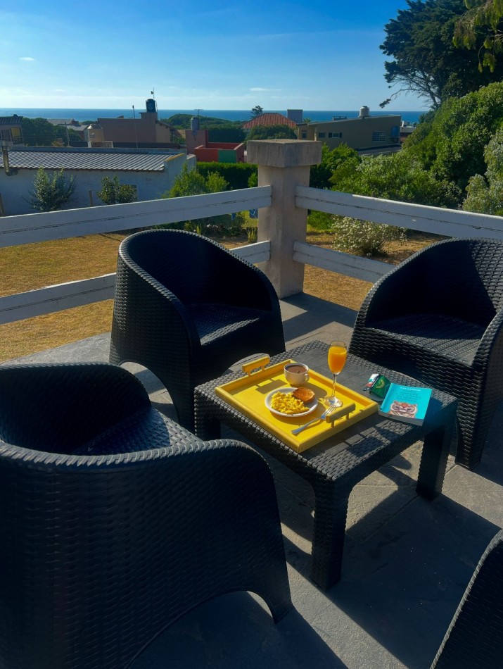 VENTA CASA 3 AMBIENTES A 150 METROS DEL MAR-