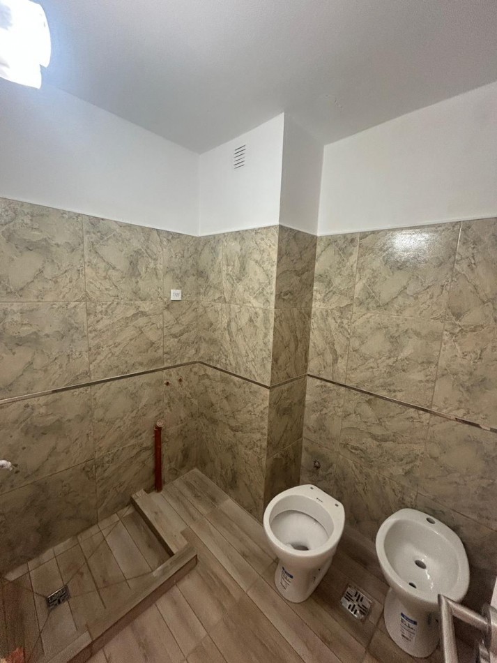 VENTA DEPARTAMENTO 2 AMBIENTES RECICLADO INVERTIDO CON BALCON A LA CALLE ZONA ALDREY