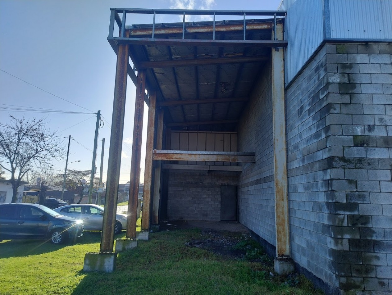 ALQUILER GALPON TIPO NAVE DE 875 METROS CUBIERTOS 