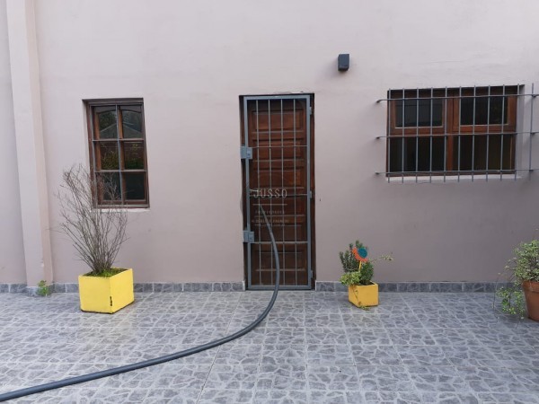 CASA 5 AMBIENTES CON PARQUE Y QUINCHO - BARRIO JARDIN PERALTA RAMOS-APTA CREDITO