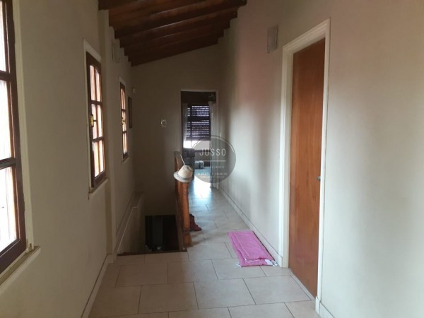 CASA 5 AMBIENTES CON PARQUE Y QUINCHO - BARRIO JARDIN PERALTA RAMOS-APTA CREDITO