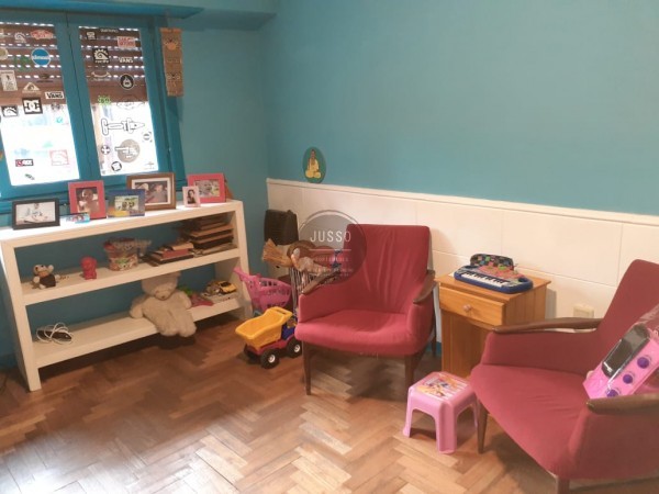 CASA 5 AMBIENTES CON PARQUE Y QUINCHO - BARRIO JARDIN PERALTA RAMOS-APTA CREDITO