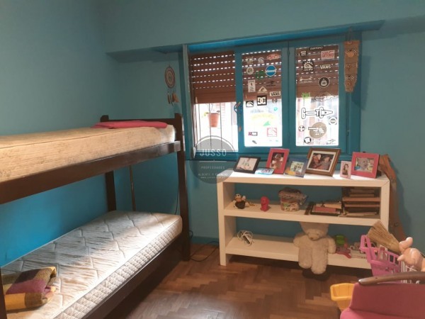 CASA 5 AMBIENTES CON PARQUE Y QUINCHO - BARRIO JARDIN PERALTA RAMOS-APTA CREDITO