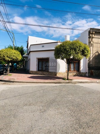 CASA 4 AMBIENTES VENTA TRES ARROYOS CENTRICA
