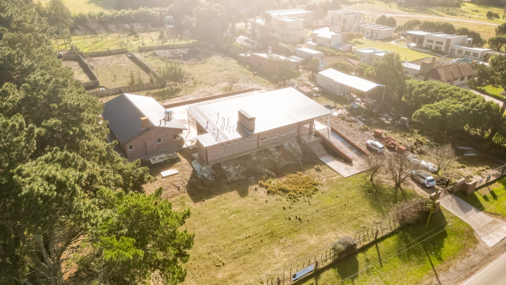 Casa quinta + Salon de Fiestas- Casa de caseros - una hectarea en Sierra de los Padres-1 hectarea