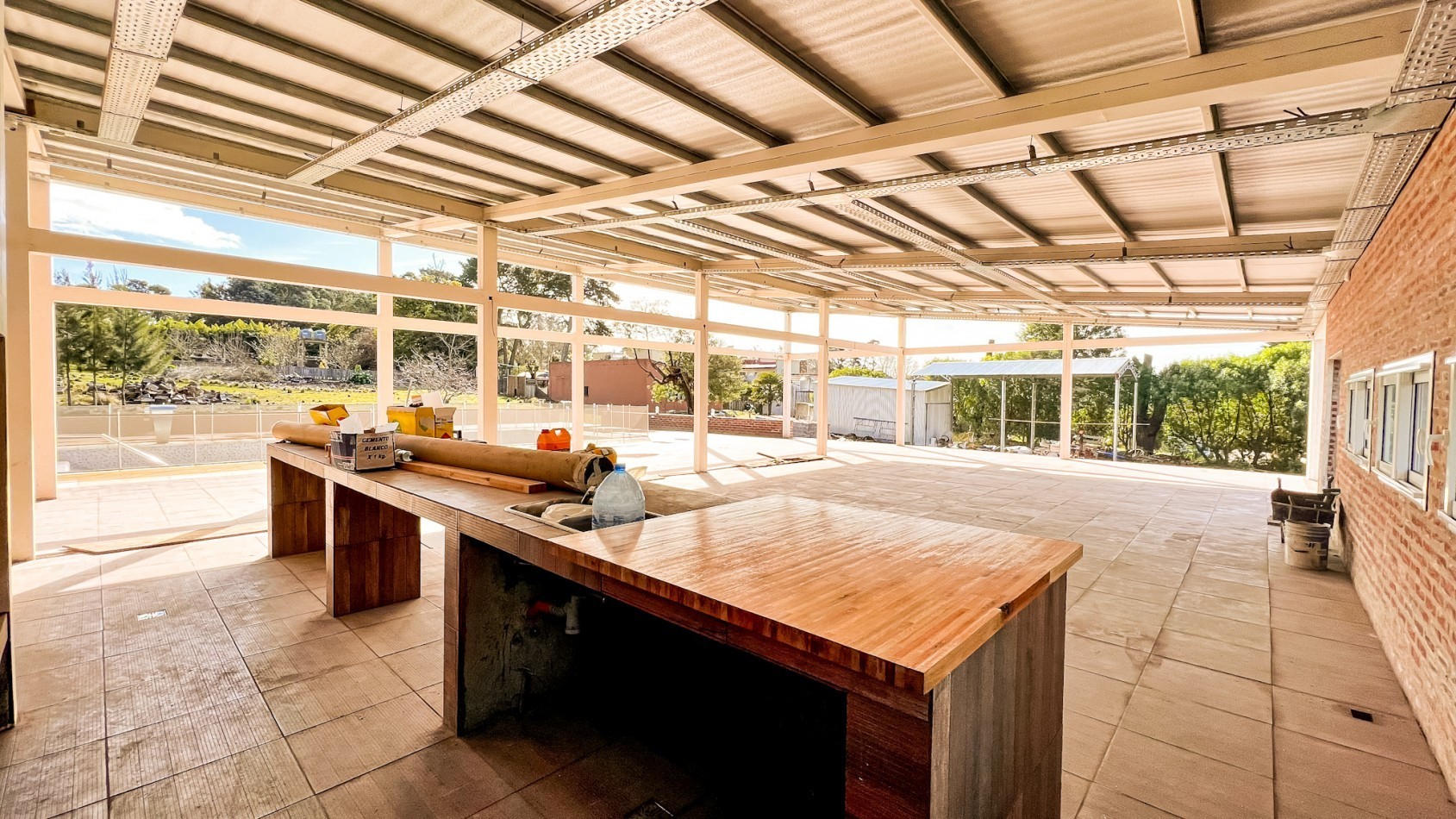 Casa quinta + Salon de Fiestas- Casa de caseros - una hectarea en Sierra de los Padres-1 hectarea