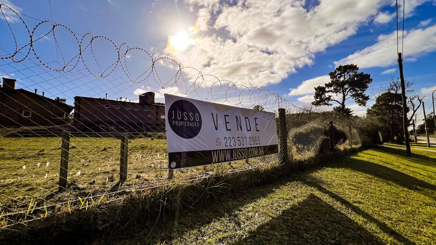 Casa quinta + Salon de Fiestas- Casa de caseros - una hectarea en Sierra de los Padres-1 hectarea
