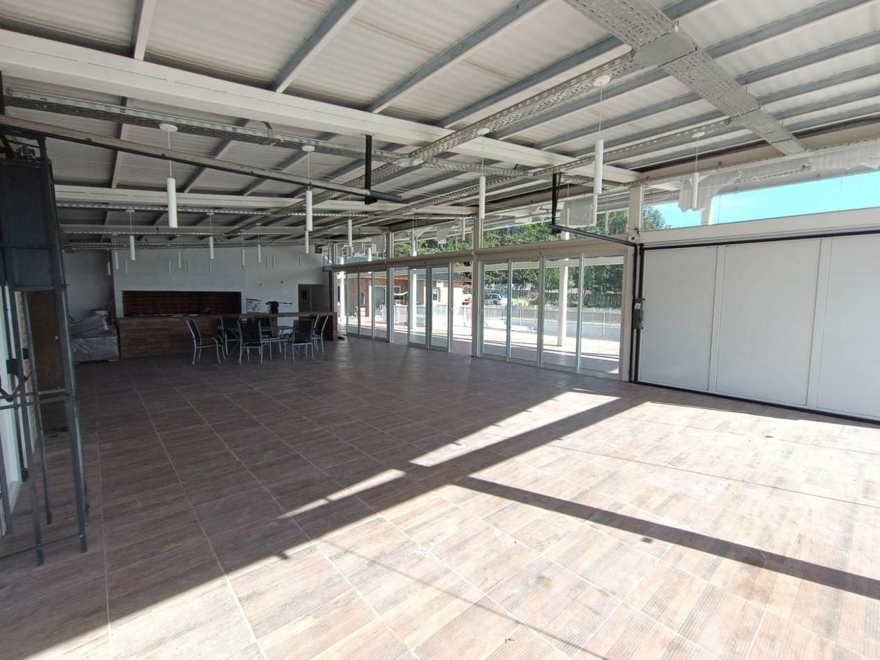 Casa quinta + Salon de Fiestas- Casa de caseros - una hectarea en Sierra de los Padres-1 hectarea