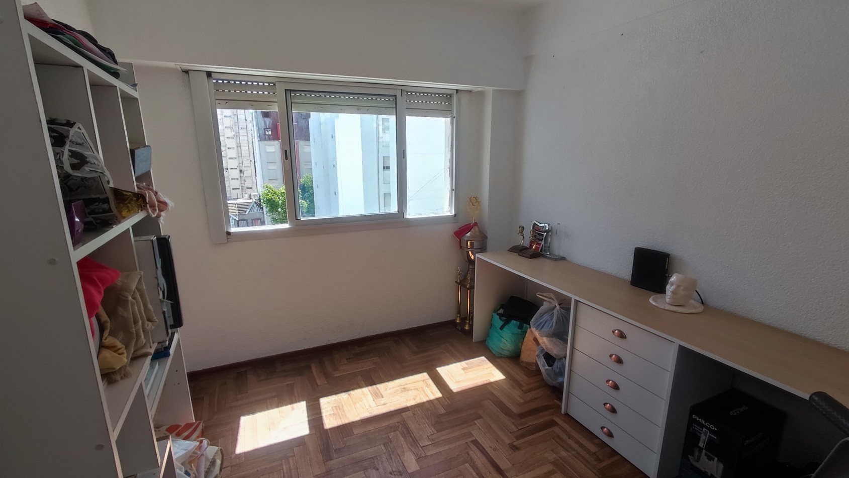 Departamento 4 ambientes c/cochera zona plaza mitre