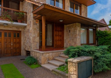 Venta increible casa de 5 ambientes mas departamento de 2 ambientes