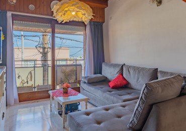 Venta  casa con 4 dormitorios garage y 2 locales