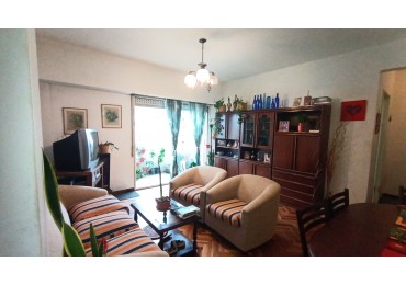 Venta Departamento 3 Ambientes al Frente con cochera