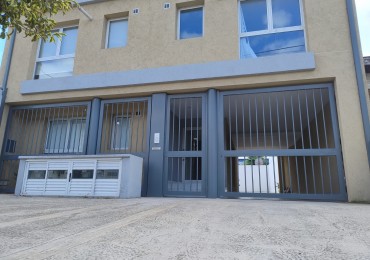 DEPARTAMENTO 2 AMB A ESTRENAR CON BALCON Y COCHERA 