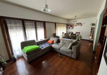 PH 4 AMBIENTES CON COCHERA, BALCON CORRIDO AL FRENTE. CHAUVIN