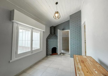 Venta Casa 2amb con garaje y patio Apto Credito 