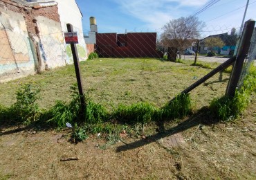 Lote en esquina Azcuenaga y Tucuman. Barrio San Carlos