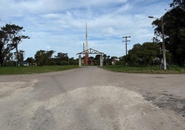 PH EN SAN EDUARDO DE CHAPADMALAL ESTADO ORIGINAL CON COCHERA Y BALCON AL FRENTE 