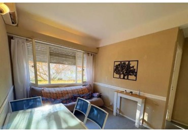 DEPARTAMENTO DOS AMBIENTES A LA CALLE .MIRAMAR